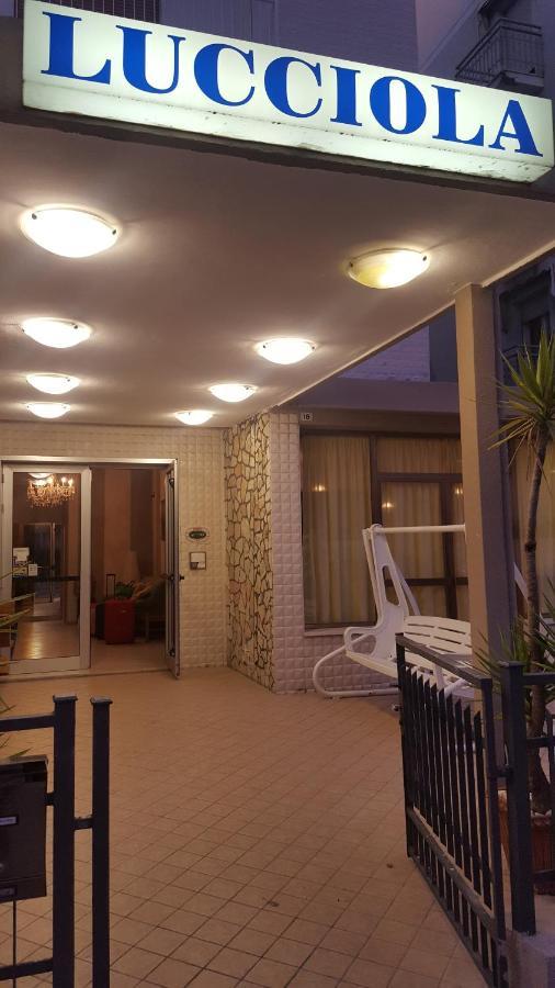 Hotel Lucciola Riccione Luaran gambar